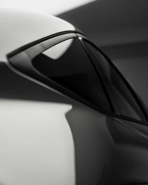 Lusterko boczne Lexusa z bliska, sesja dla Lexus Ukleja